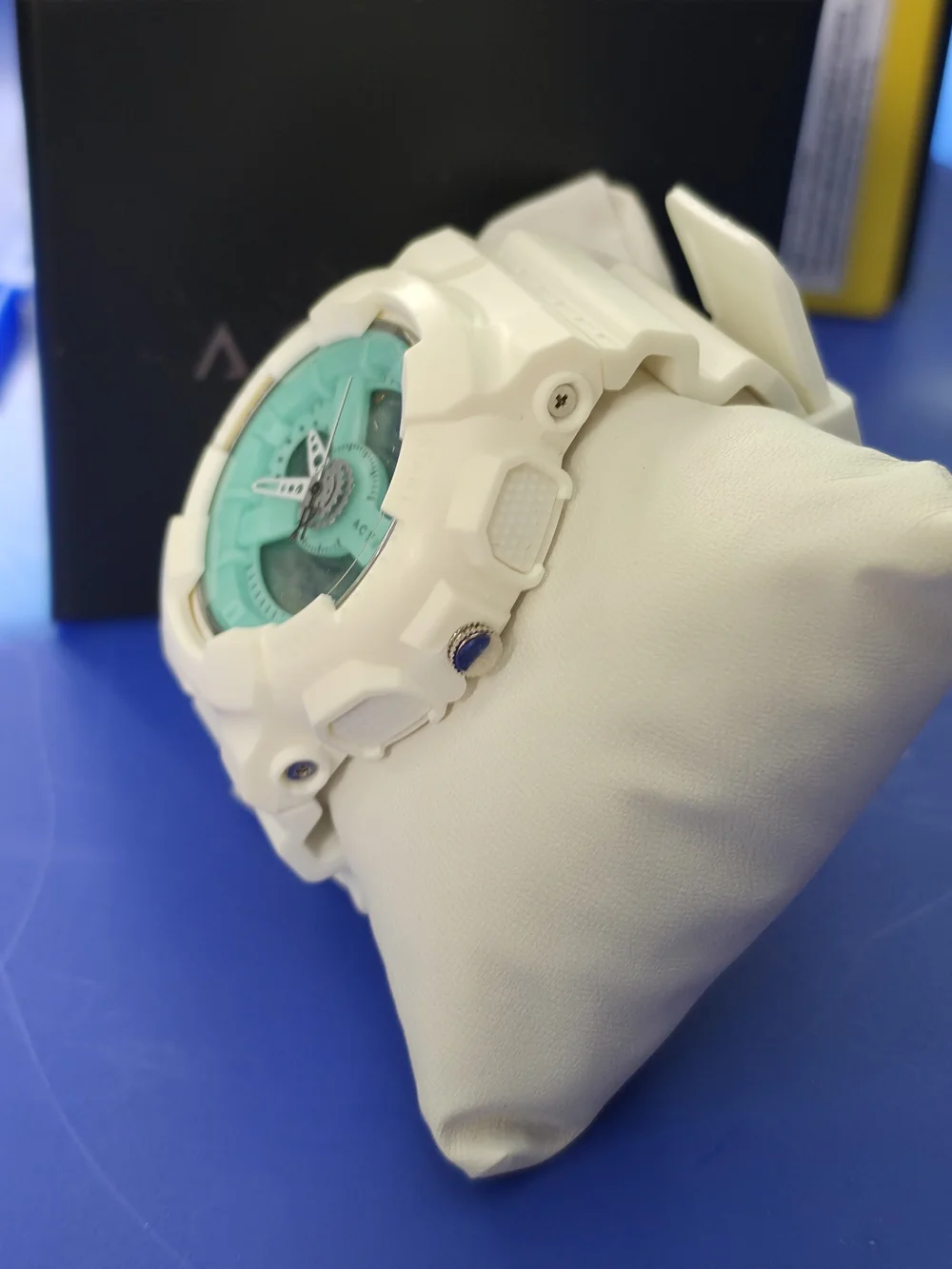 Activa White and Teal Sport Watch